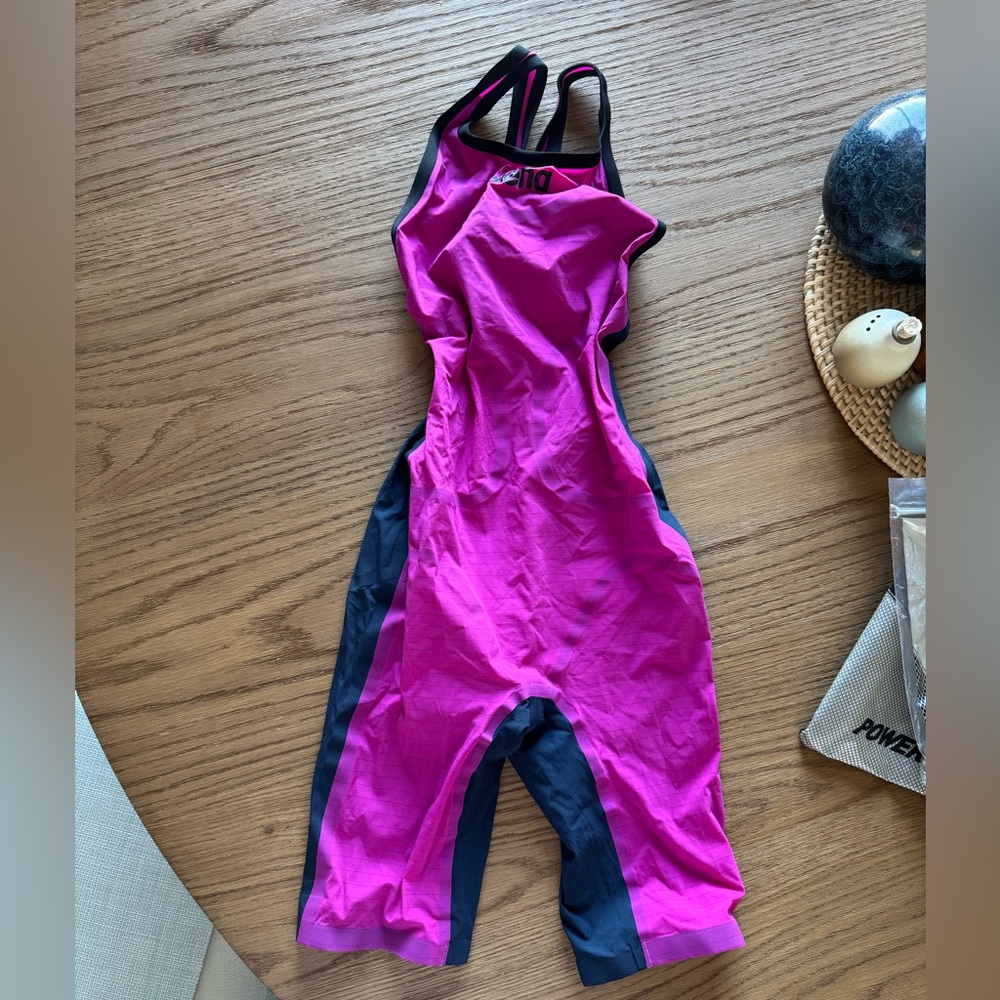 NWT Arena Carbon Air Open Back Race Suit Size 24